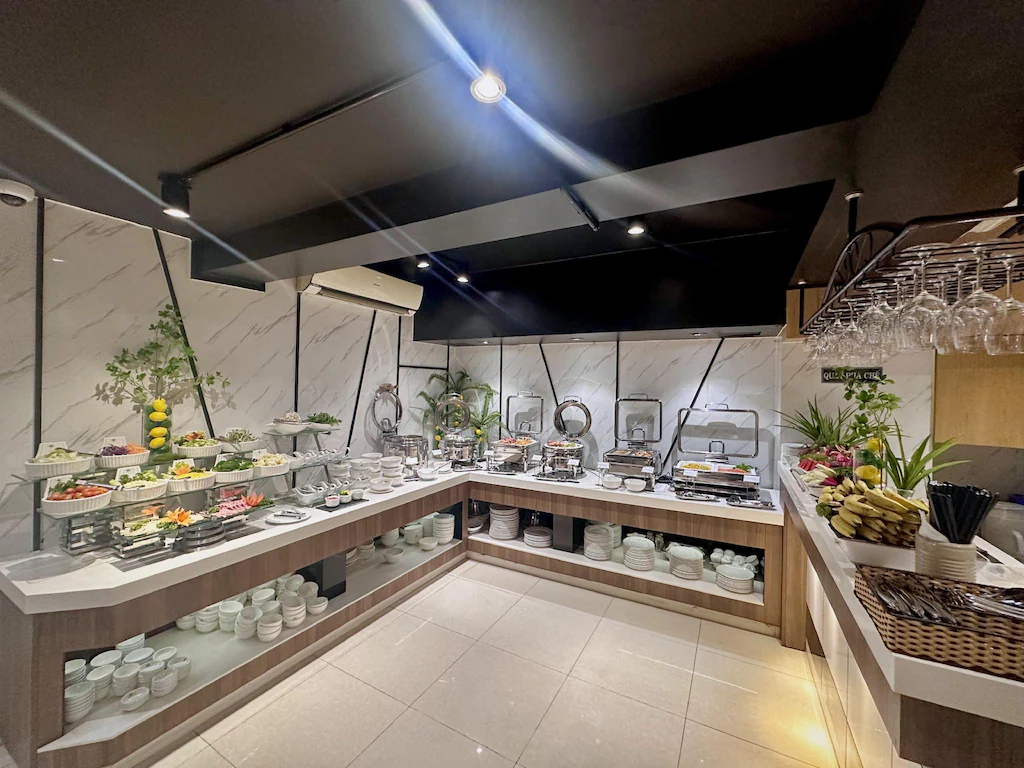 Queen Ann Hotel HCM — Ảnh 14